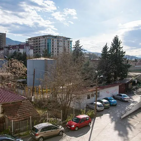High-end Spacious Next To City Mall Daire