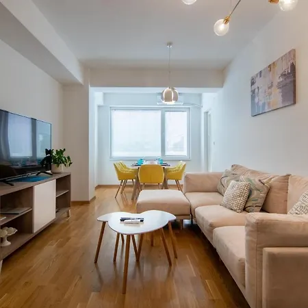 Daire High-end Spacious Next To City Mall