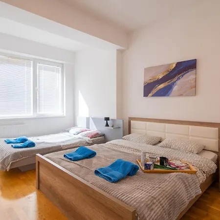 Daire High-end Spacious Next To City Mall