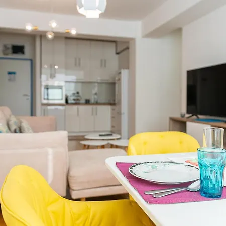 Daire High-end Spacious Next To City Mall *